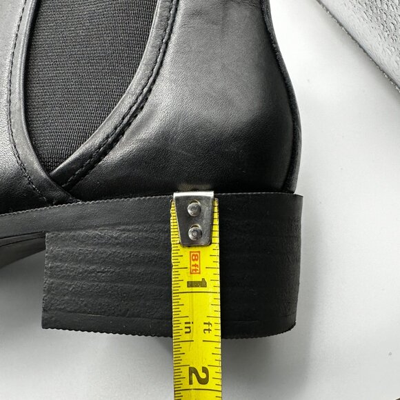 Steve Madden Dares Size 6.5 EUC Black Leather Slip On Booties Ankle Booties - Picture 7 of 7